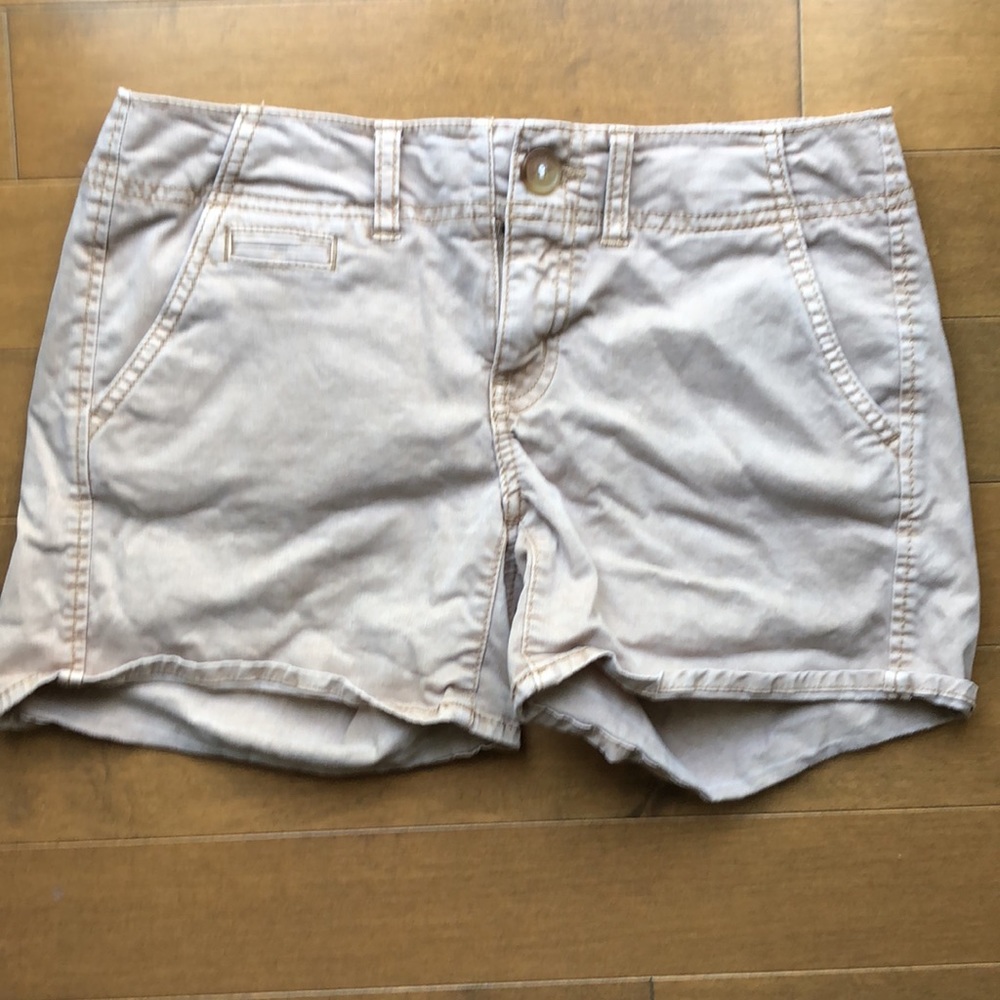AE shortie size 4 khaki shorts